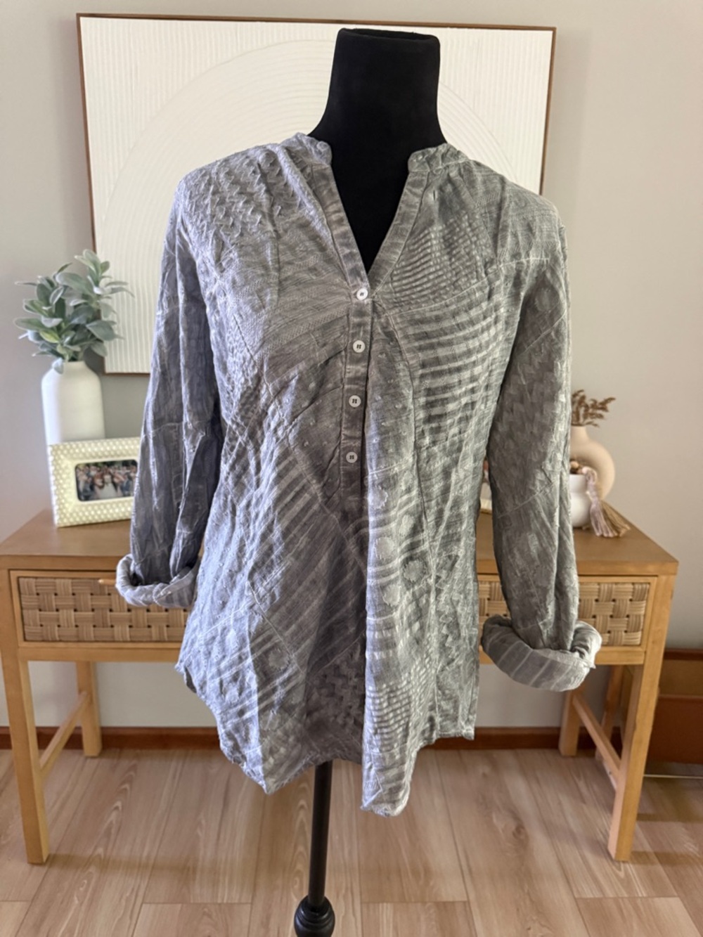 Crinkled Gray Button-Front Long-Sleeve Blouse